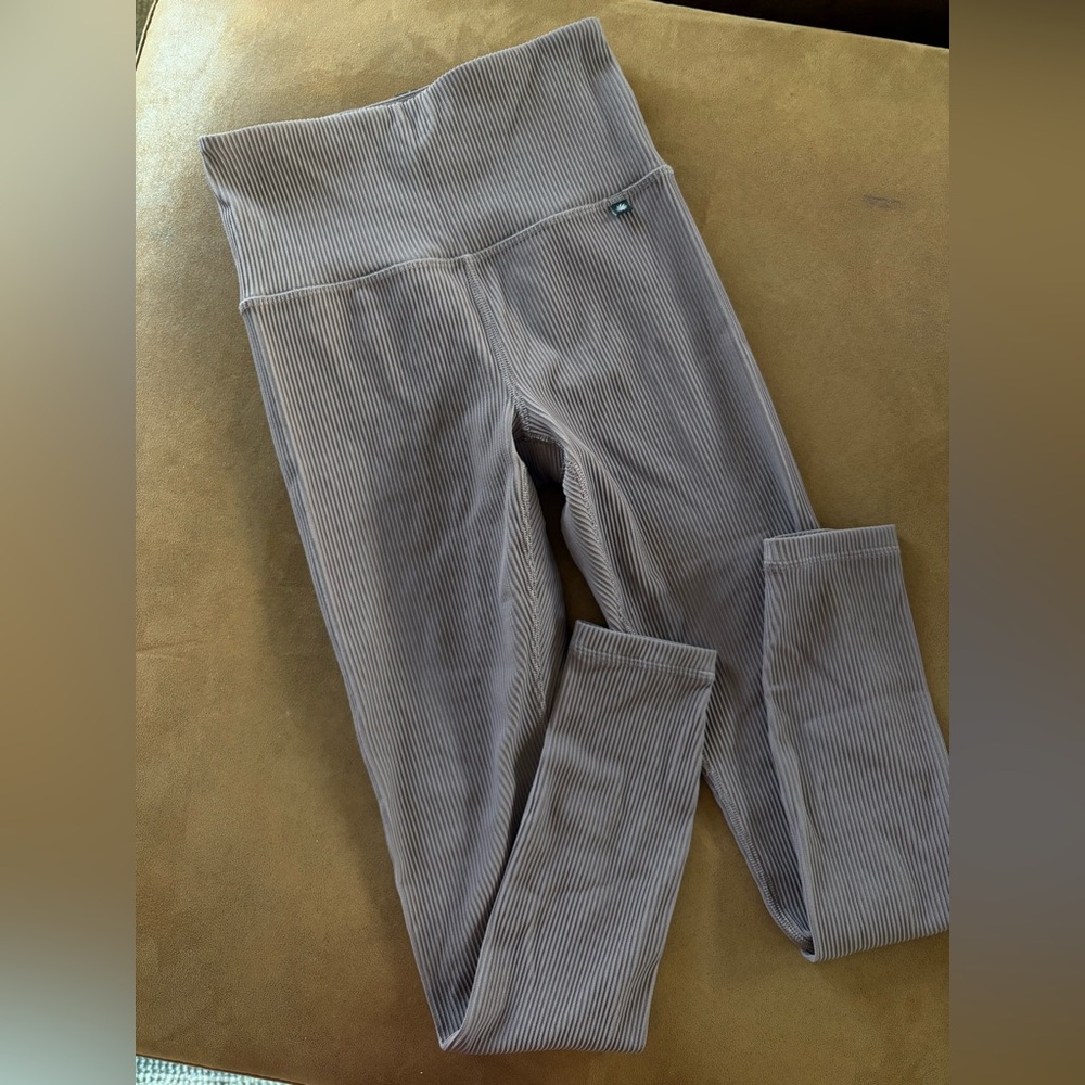 Athleta Ribbed Leggings in Taupe
